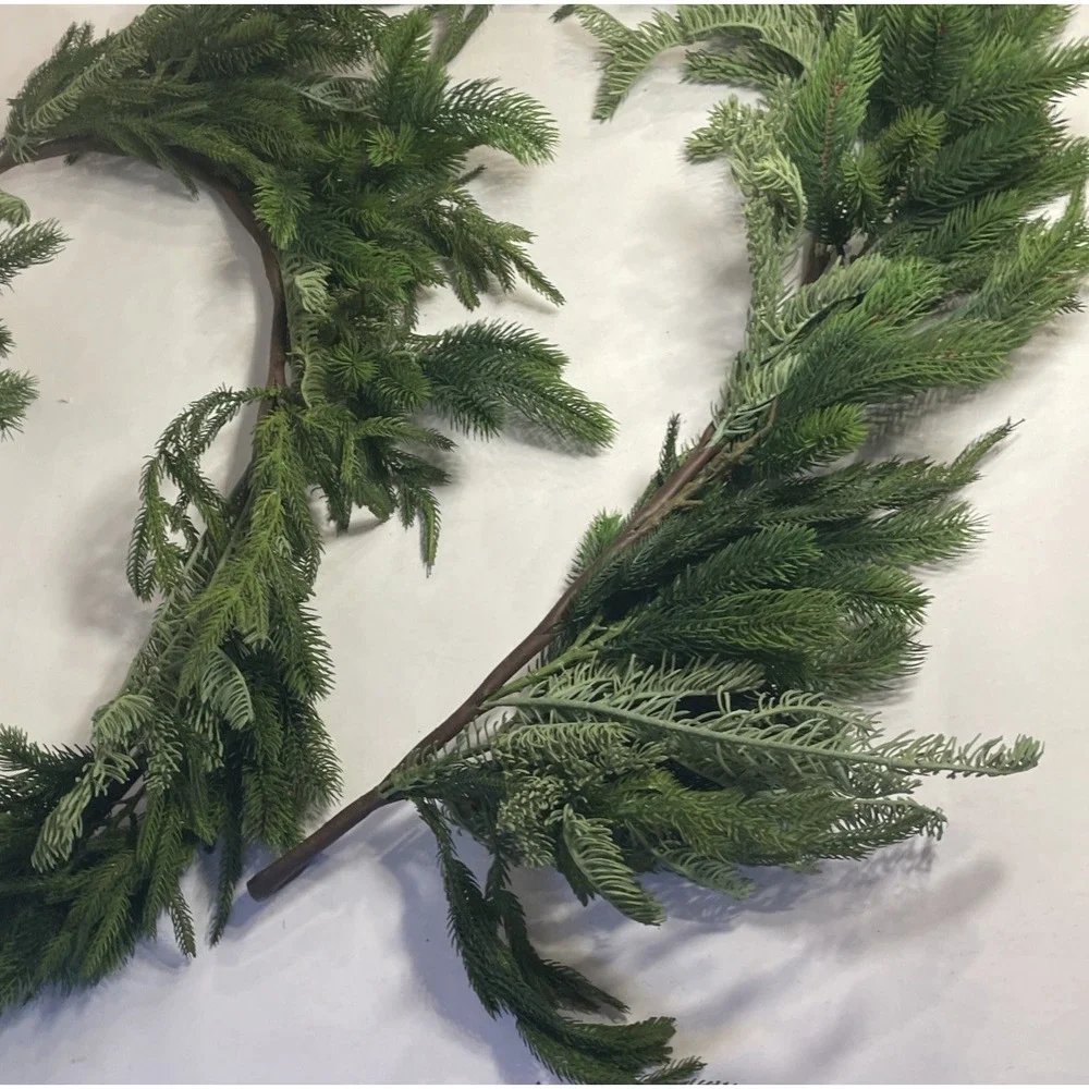 Lot Of Two 4ft Christmas Pine Garlands (Total Of 8ft)